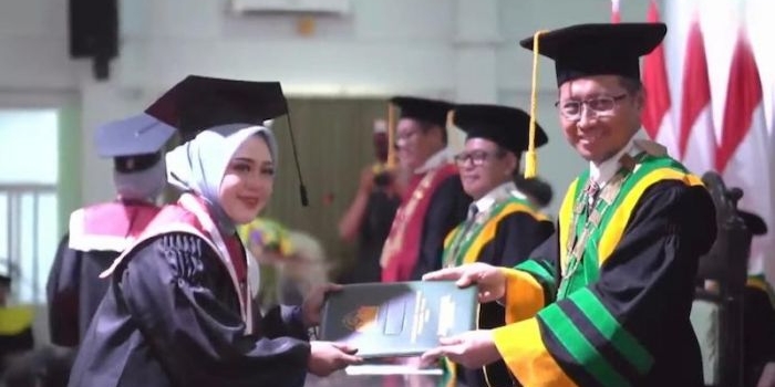 selain-mewisuda-289-mahasiswa-iiknu-tuban-umumkan-kerja-sama-dengan-universitas-dari-timor-leste