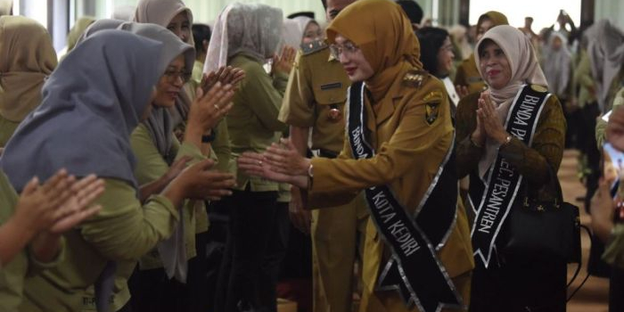 wali-kota-kediri-dorong-guru-tk-ciptakan-pembelajaran-menyenangkan-di-era-digital