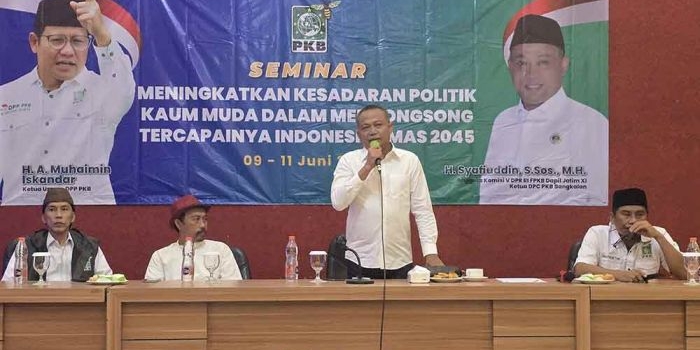 menyongsong-indonesia-emas-ketua-dpc-pkb-bangkalan-gelar-seminar-bersama-milenial-dan-gen-z
