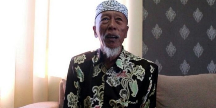 Ketua PCNU Bangil, KH. M Sobri Sutroyono