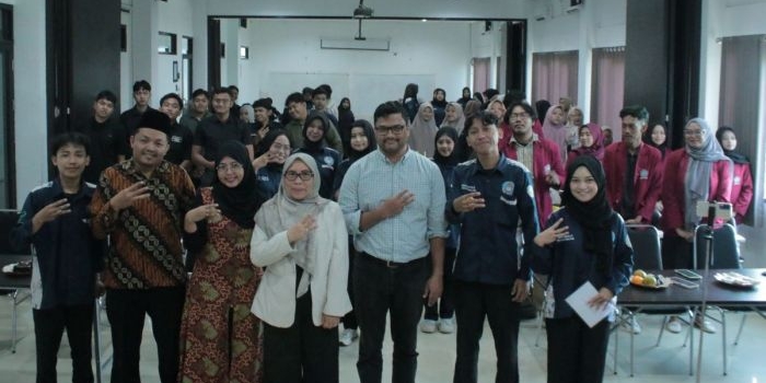 seminar-geopolitik-unusida-ekonom-ungkap-pengaruh-situasi-global-dan-daya-beli-masyarakat