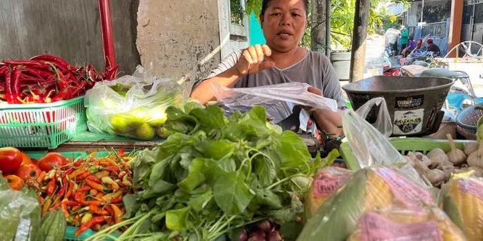 perubahan-harga-sembako-surabaya-12-mei-2025-bawang-turun-ikan-teri-naik-hingga-rp13-ribu