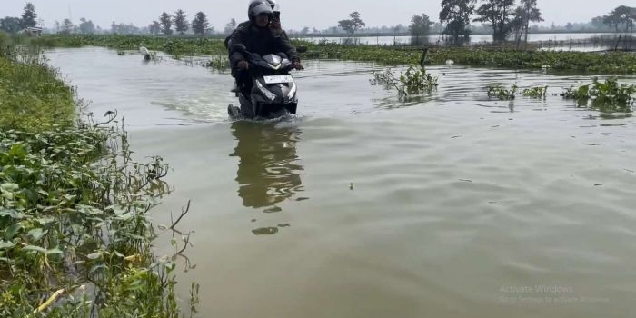 luapan-sungai-bengawan-jero-rendam-desa-kalitengah-warga-berharap-solusi-dari-pemkab-lamongan