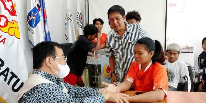 dinkes-kota-batu-periksa-kesehatan-atlet-untuk-porprov-ix-jatim-2025