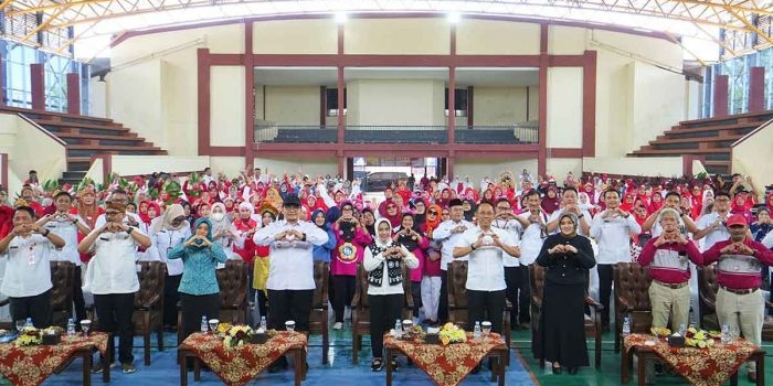 gebyar-lansia-2025-meriahkan-hut-ke-80-ri-di-gor-seni-majapahit