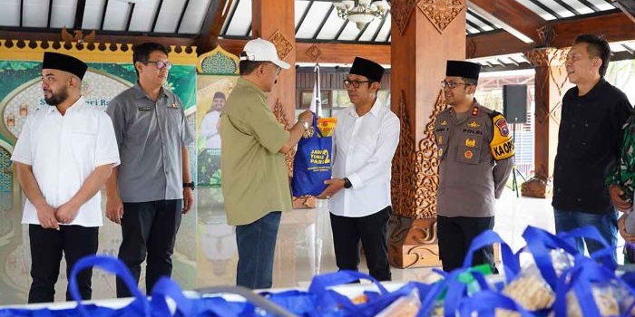 hari-raya-idul-fitri-pemkot-batu-bagikan-2-000-paket-sembako-dari-jtp