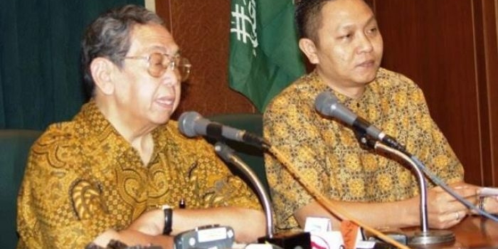 Adhie Massardi bersama KH Abdurrahman Wahid (Gus Dur).  Foto: istimewa