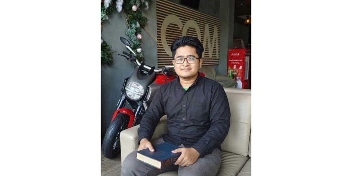 Mahasiswa Program Studi Ekonomi Syariah Fakultas Keislaman Universitas Trunojoyo Madura, Achmad Fatchul Jamil A. Naim,