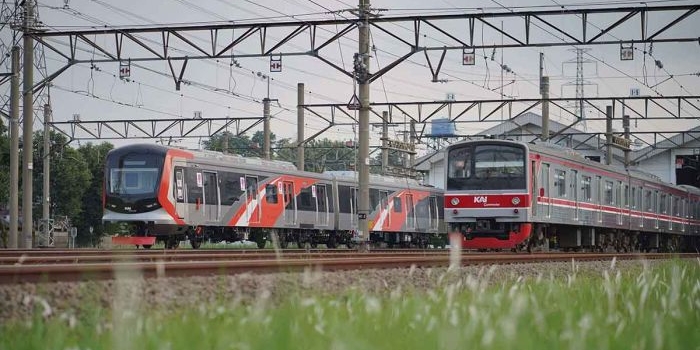 kai-commuter-dorong-transportasi-hijau-emisi-co₂-rendah-dan-efisien-lawan-polusi