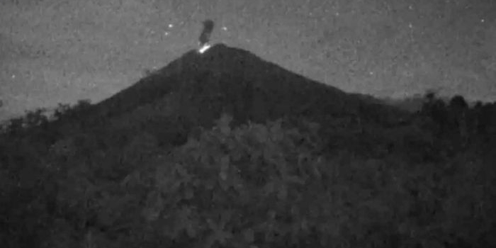 badan-geologi-imbau-waspada-erupsi-gunung-semeru