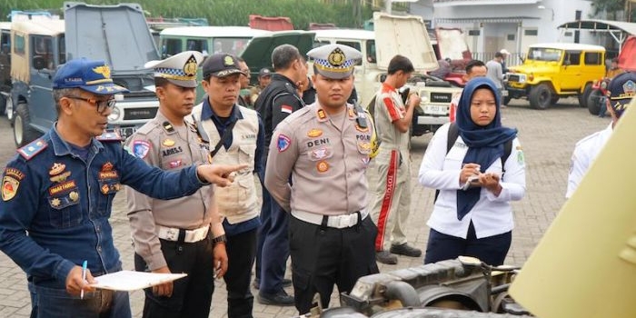 Ramp check yang dilakukukan Satlantas Polres Pasuruan ke ratusan mobil hardtop wisata gunung Bromo