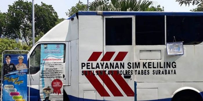 Mobil SIM Keliling di Jatim Expo Surabaya. 