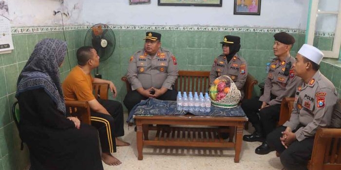 tegaskan-solidaritas-di-hari-bhayangkara-kapolres-pasuruan-lakukan-ini