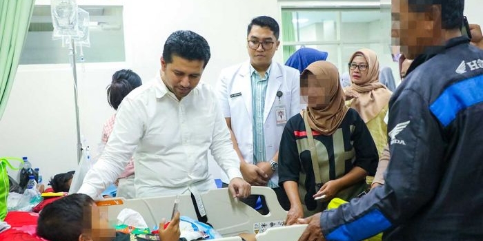 wagub-jatim-pastikan-korban-keracunan-mbg-di-mojokerto-dapat-penanganan-optimal