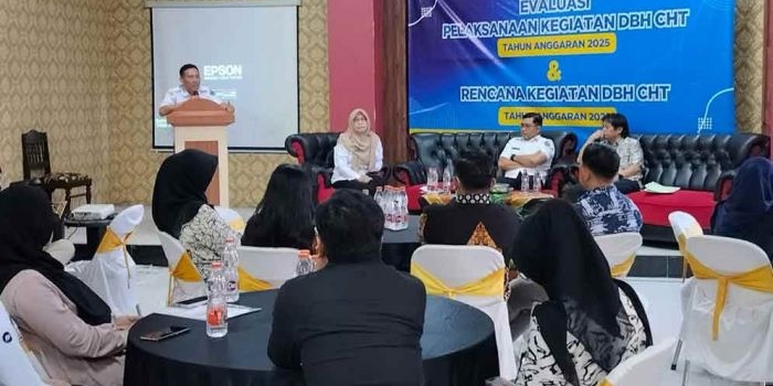 Evaluasi Pelaksanaan DBHCHT 2025 sekaligus Penyusunan Rencana Kegiatan 2026 di Hotel Ilhami, Kecamatan Ponggok, Blitar. (Ist)