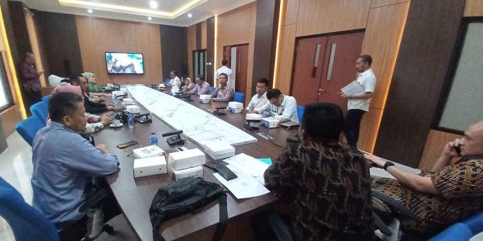 komisi-iv-dprd-mojokerto-gelar-hearing-soal-phk-buruh-pabrik-tepung-perusahaan-tak-hadir
