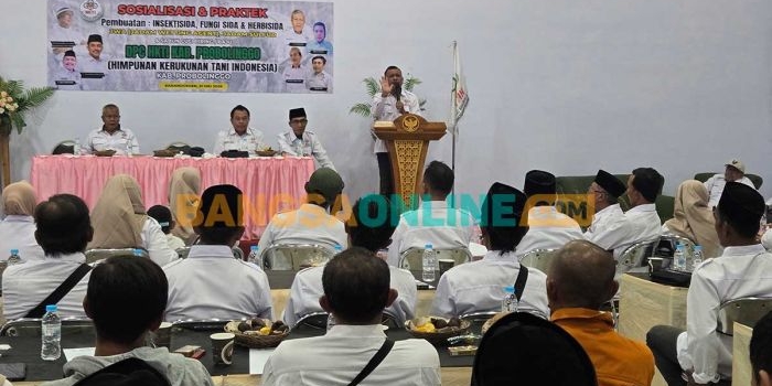 Ketua Umum DPC HKTI Kabupaten Probolinggo, Agus Salehuddin Yamin, saat memberi sambutan. Foto: ANDI SIRAJUDIN/BANGSAONLINE