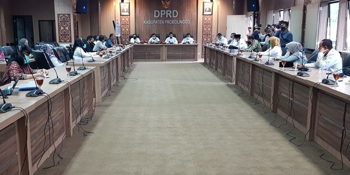 Hearing DPRD dengan pihak Gudang, OPD, dan APTI.
