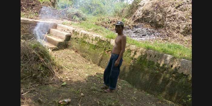 Sumber air Ngipeng yang airnya terus surut.