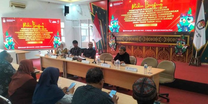 Media briefing yang digelar KPU Jatim menjelang pelaksanaan Pilkada 2024.