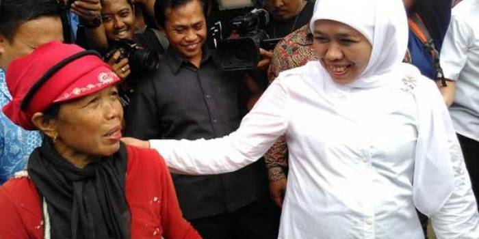 Khofifah saat mengunjungi kawasan Kalijodo. foto: liputan6