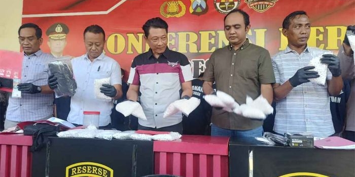 Ungkap kasus peredaran pil karnopen di Tuban.