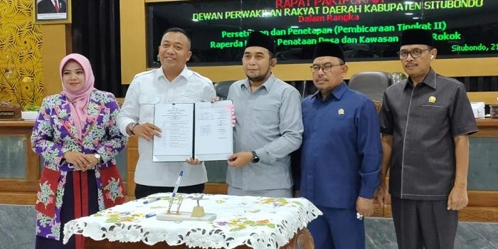 Paripurna laporan akhir pembahasan Rancangan Peraturan Daerah (Raperda) tentang Kawasan Tanpa Rokok (KTR) dan Penataan Desa di DPRD Kabupaten Situbondo, Kamis (21/5/2026). 
