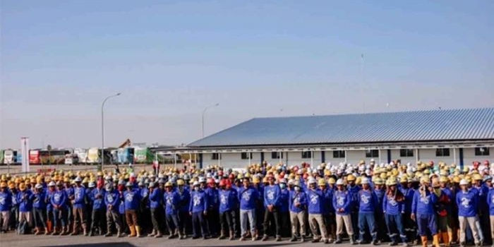 Para pekerja saat perayaan 25 juta jam kerja selamat tanpa LTI. Foto: Ist