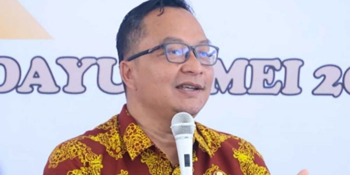 100-hari-kerja-plt-bupati-gresik-sebut-telah-perbaiki-16-km-jalan-rusak