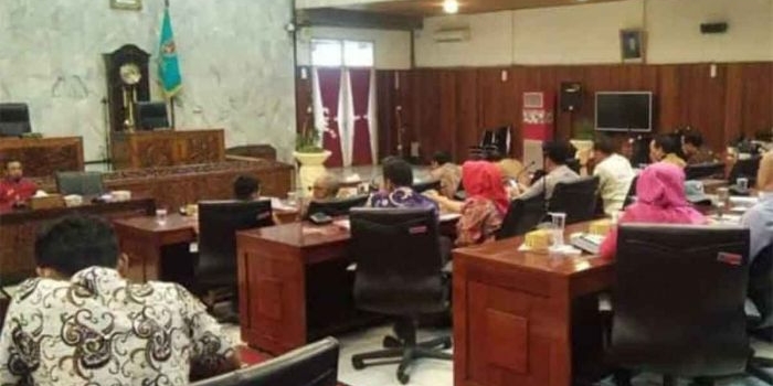 Anggota DPRD Kabupaten Mojokerto saat studi banding.