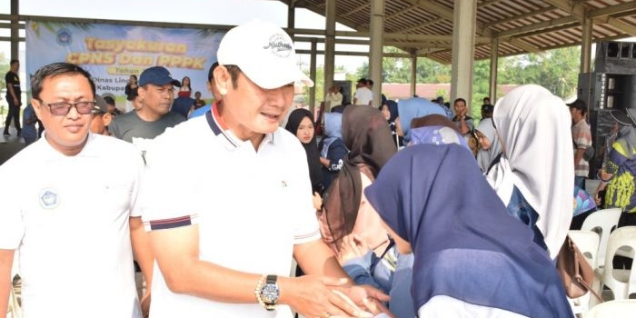 hadiri-tasyakuran-cpns-dan-pppk-dlh-bupati-lamongan-ajak-asn-tingkatkan-loyalitas-dan-dedikasi