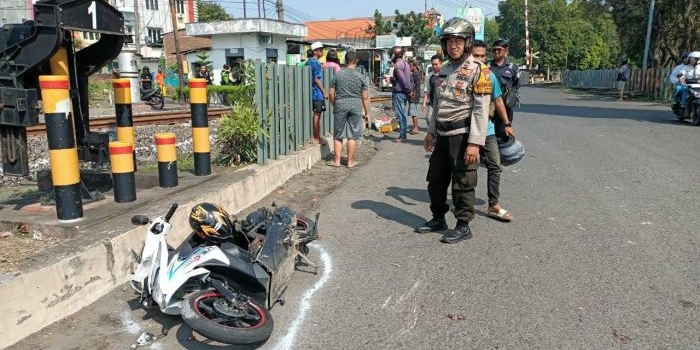 pemotor-asal-bangkalan-tewas-tersambar-ka-sritanjung-di-sidoarjo