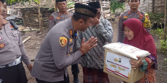 ramadan-1444-h-polres-jombang-bagikan-100-paket-sembako