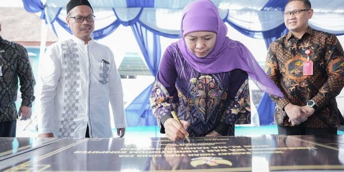 resmikan-sarpras-22-sekolah-di-pasuruan-probolinggo-gubernur-khofifah-cetak-generasi-emas-jatim