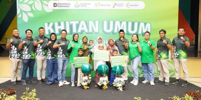 libur-sekolah-ratusan-anak-ikuti-khitanan-gratis-yang-digelar-petrokimia-gresik