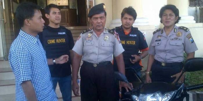 polisi gadungan yang bikin keresahan ibu-ibu. foto:rusmiyanto/BANGSAONLINE