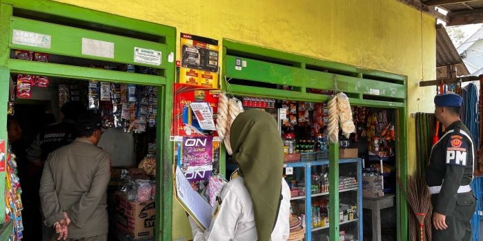 satpol-pp-kabupaten-blitar-gencarkan-operasi-gabungan-berantas-rokok-ilegal