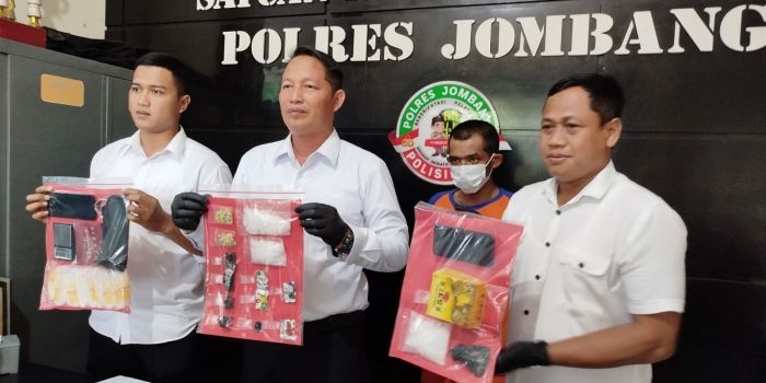 polres-jombang-amankan-2-ons-sabu-dari-dua-pengedar-salah-satunya-residivis