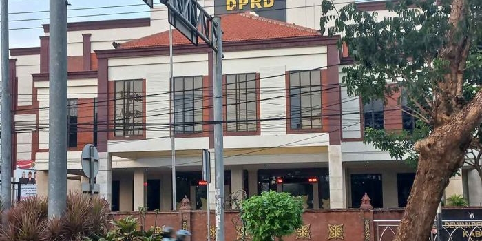 dprd-kabupaten-mojokerto-setujui-raperda-pertanggungjawaban-apbd-2024-dan-rpjmd-2025–2029