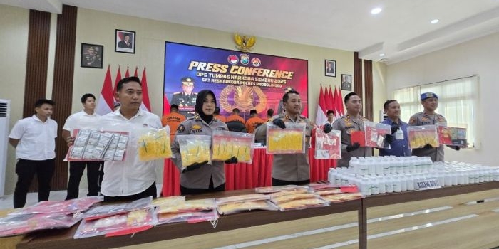 operasi-tumpas-semeru-2025-polres-probolinggo-ungkap-jaringan-narkotika-kelas-kakap