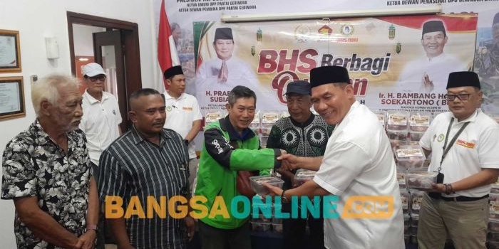 bhs-berbagi-ribuan-paket-daging-kurban-ke-masyarakat-sidoarjo