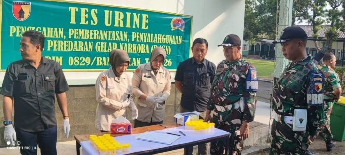 kodim-bangkalan-gelar-tes-urine-mendadak-untuk-cegah-penyalahgunaan-narkoba