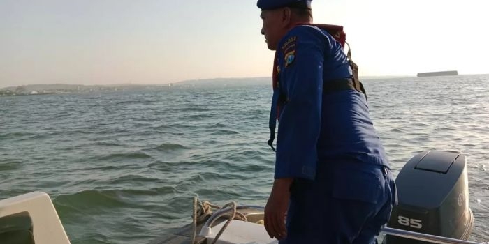 nelayan-asal-tuban-dilaporkan-hilang-di-perairan-lamongan-pencarian-masih-berlangsung