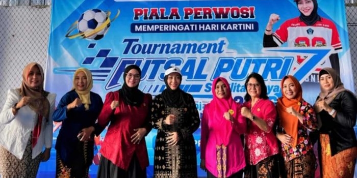 turnamen-futsal-putri-meriahkan-hari-kartini-2026-di-blitar