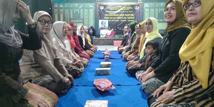 Tasyakkuran Hari Kartini di Situs Ndalem Pojok, Kabupaten Kediri. Foto: Ist