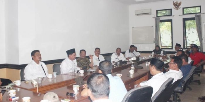 AKD saat menemui Ketua DPRD dan Ketua BK.