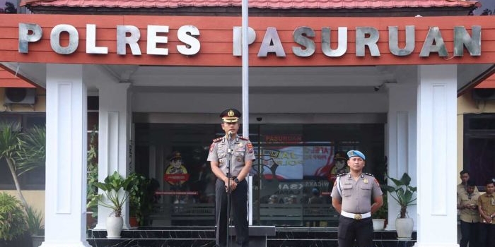 kapolres-pasuruan-tegaskan-integritas-dan-larang-penyalahgunaan-wewenang-di-apel-perdana
