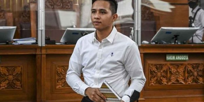 Bharada E saat dalam persidangan. Foto: Ist