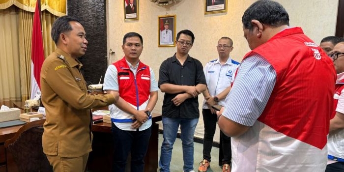 usai-koordinasi-dengan-pertamina-bupati-fawait-sebut-pasokan-bbm-di-jember-berangsur-pulih