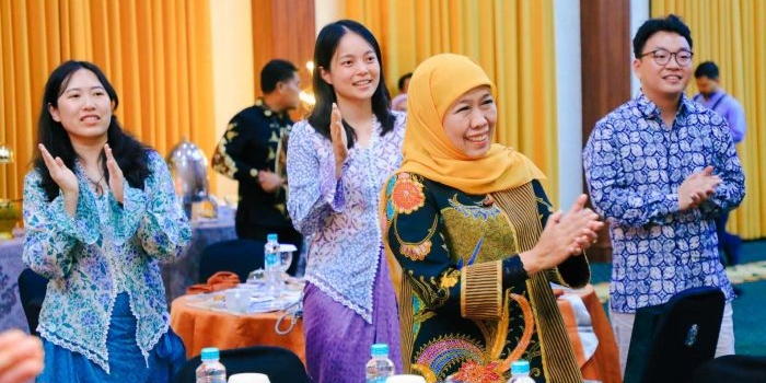 terima-delegasi-mahasiswa-peking-university-tiongkok-gubernur-khofifah-kenalkan-wisata-di-jatim